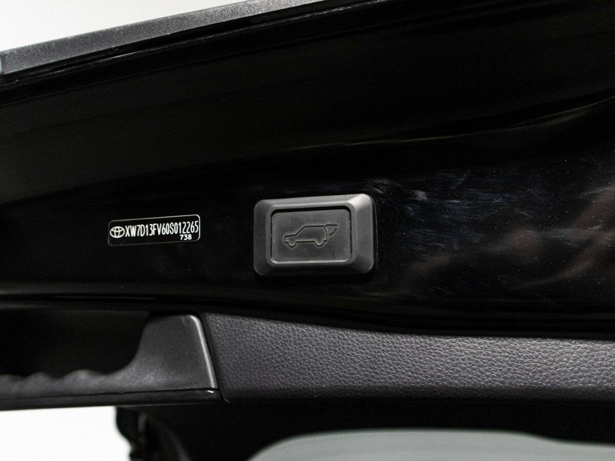 Toyota RAV4, 2020 Фото №16