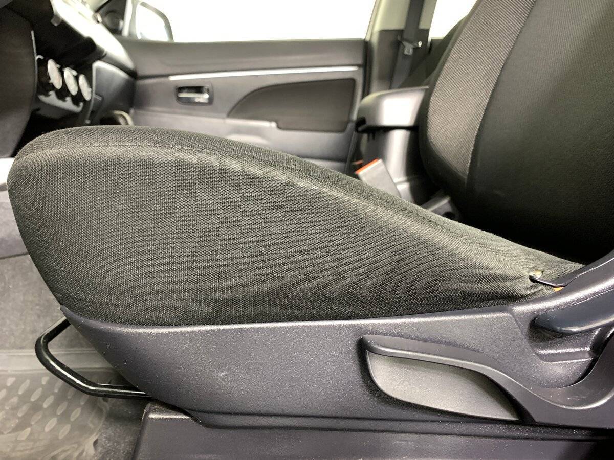 Mitsubishi ASX, 2011 Фото №16