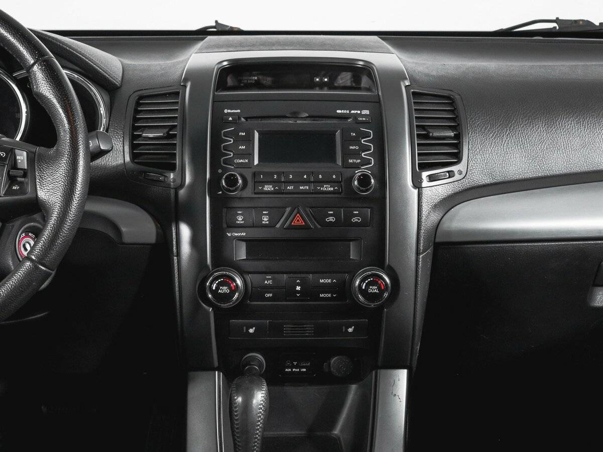Kia Sorento, 2011 Фото №13