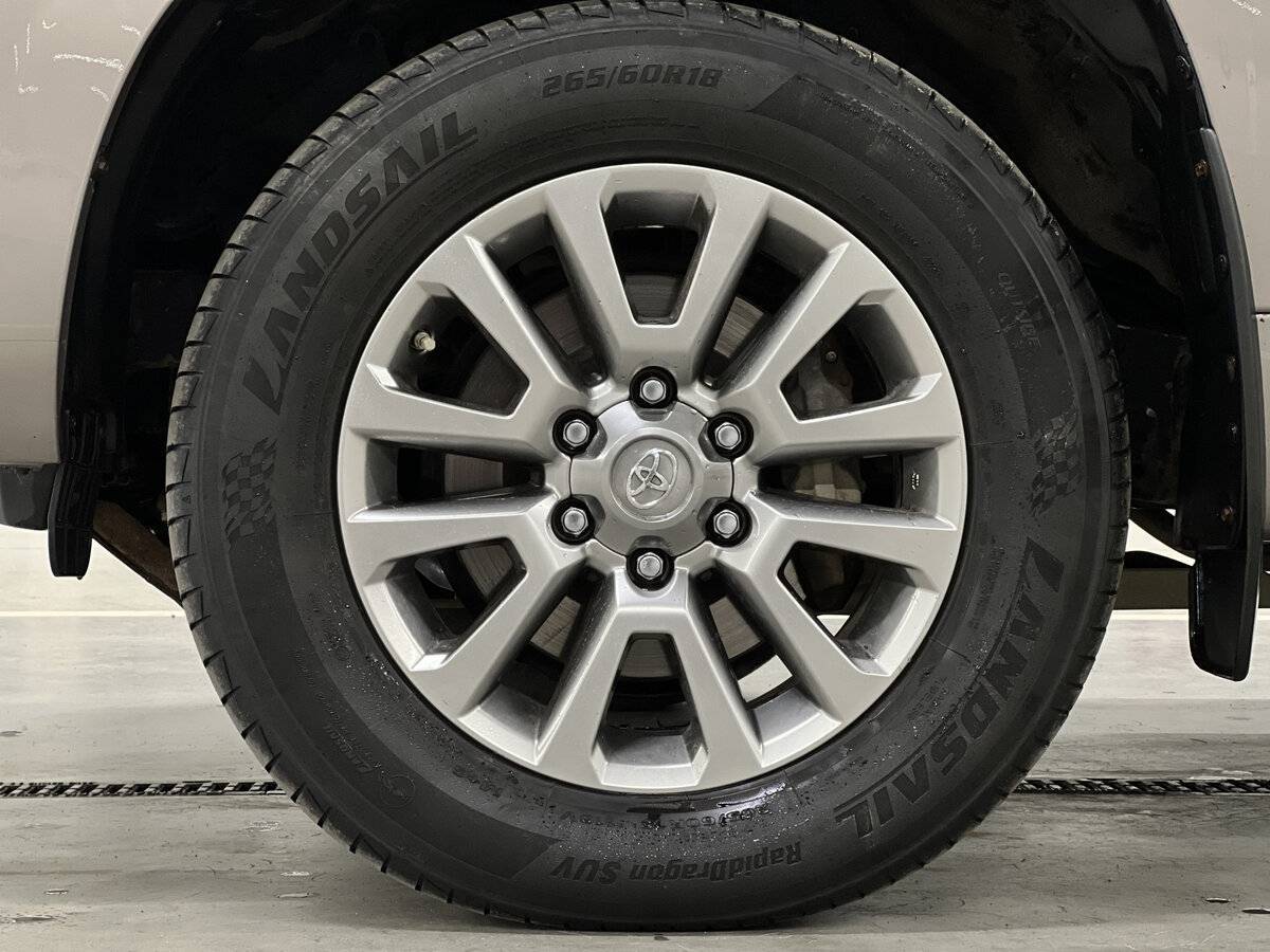 Toyota Land Cruiser Prado, 2017 Фото №18