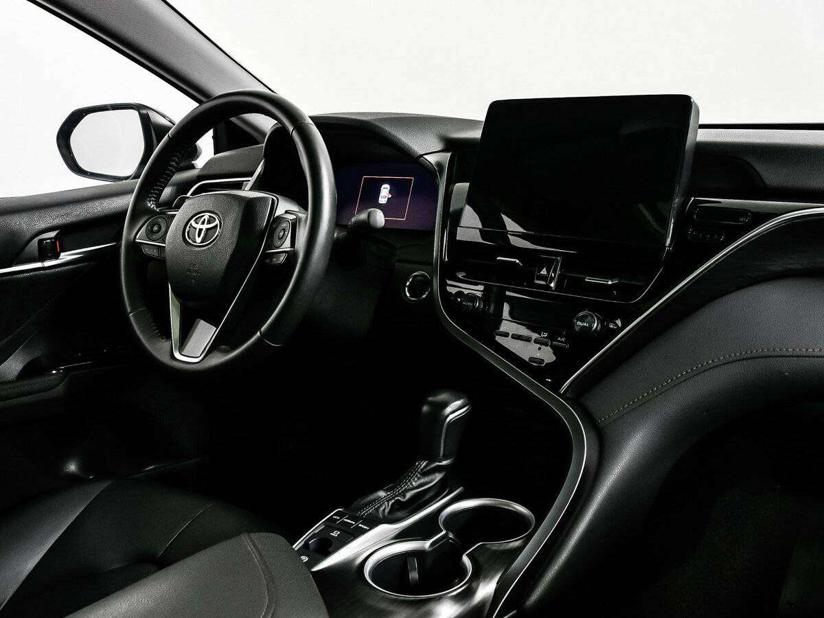 Toyota Camry, 2023 Фото №9