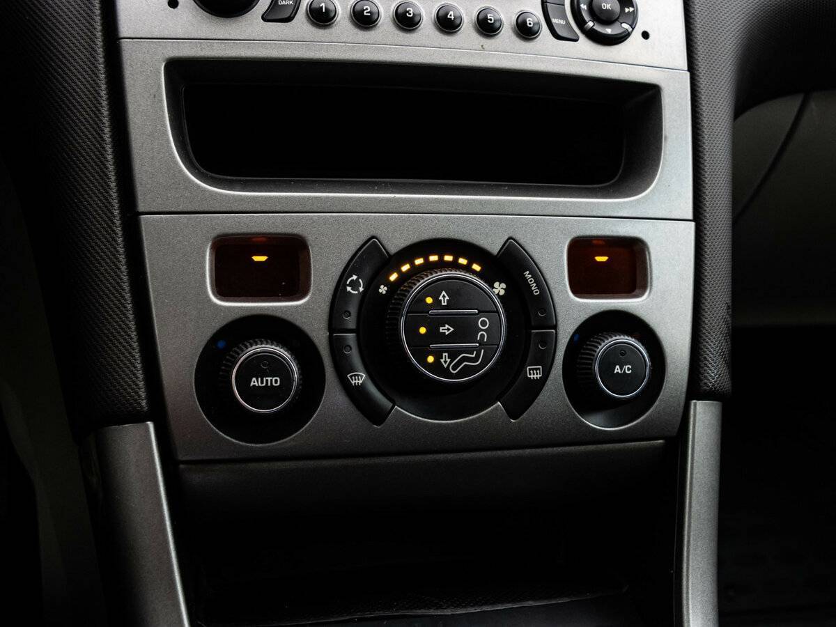 Peugeot 308, 2008 Фото №12