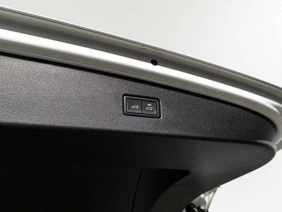 Volkswagen Tiguan, 2020 Фото №16