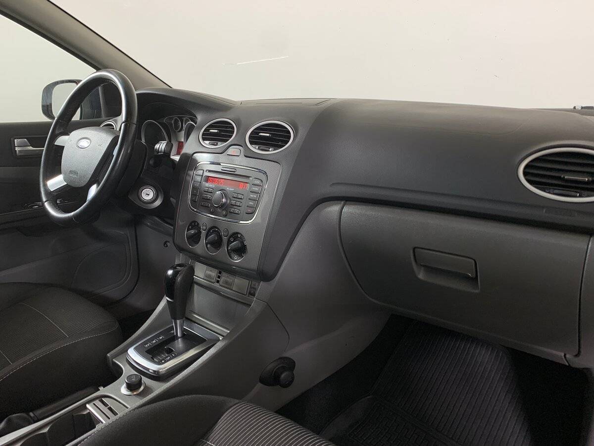 Ford Focus, 2010 Фото №13