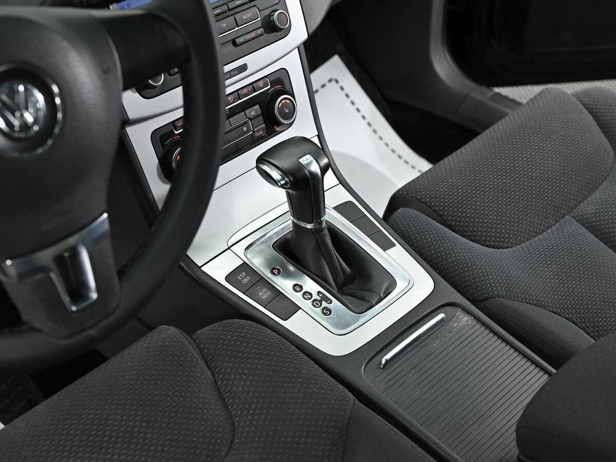 Volkswagen Passat, 2010 Фото №11