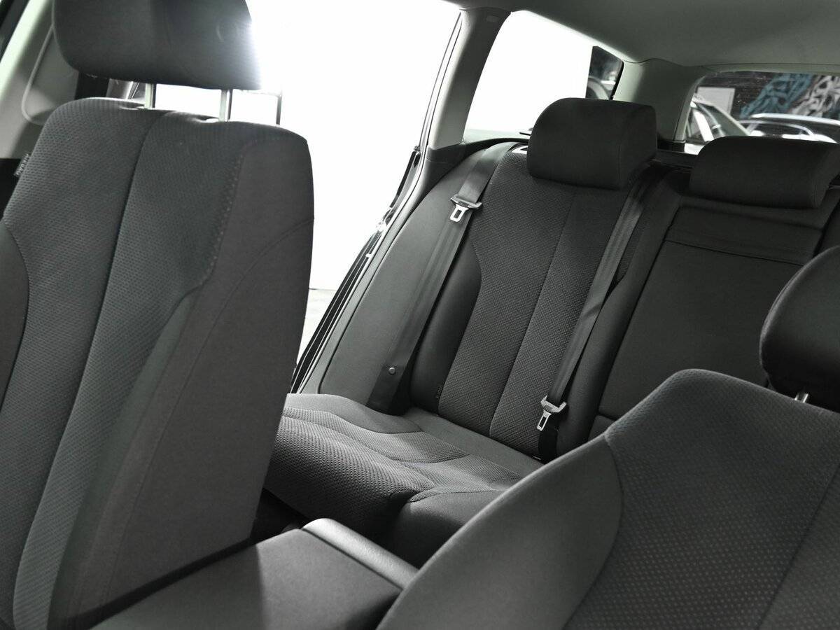 Volkswagen Passat, 2010 Фото №14