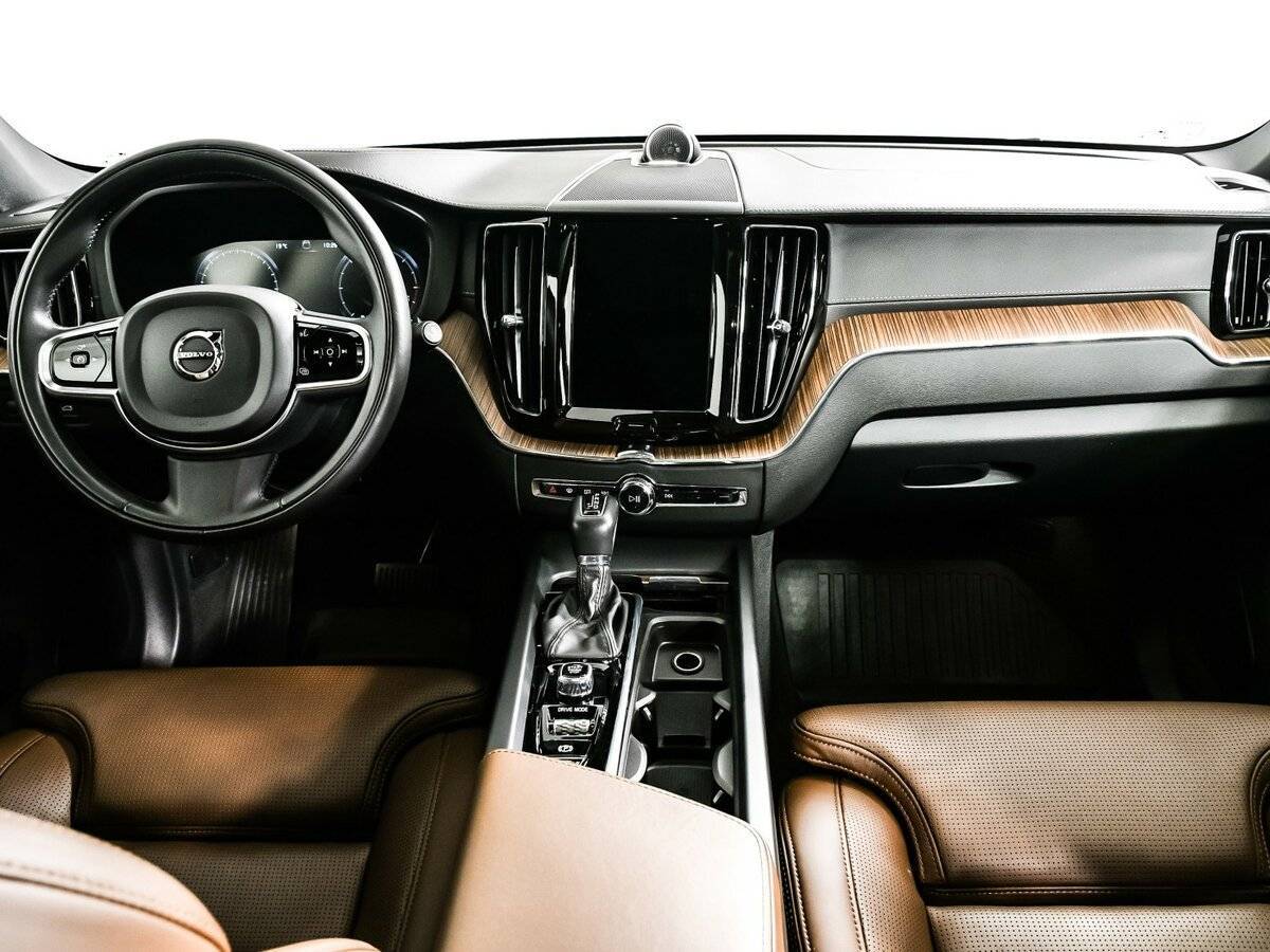 Volvo XC60, 2021 Фото №11