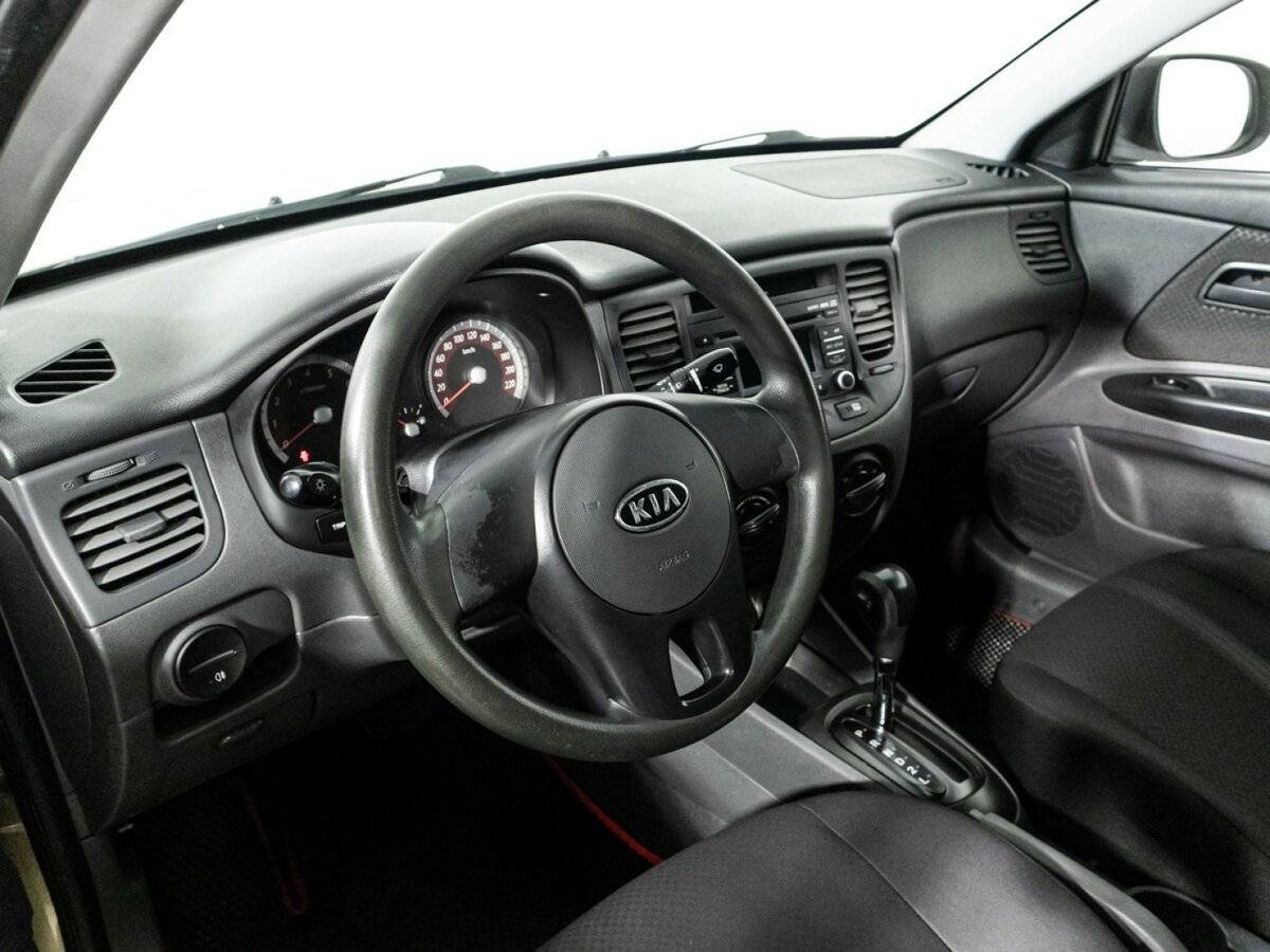 Kia Rio, 2010 Фото №11