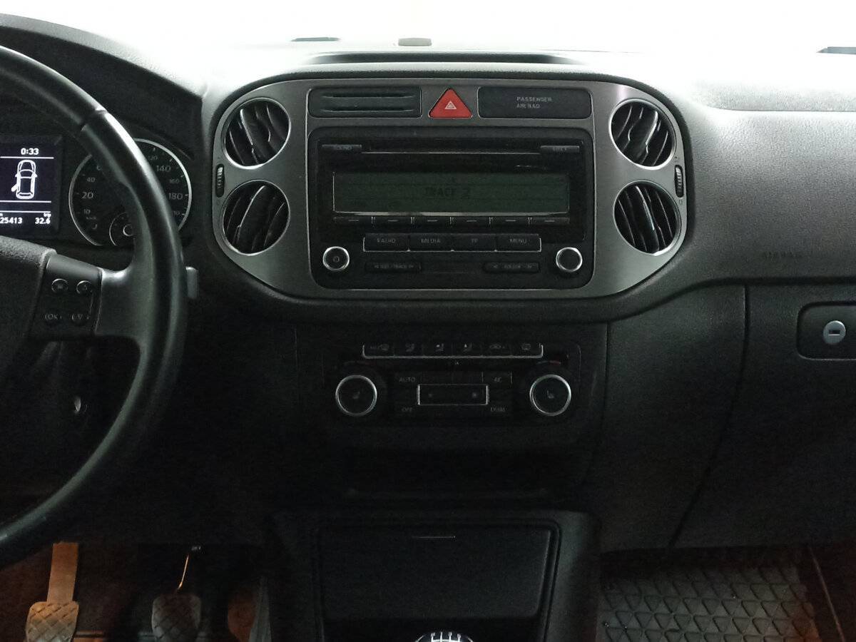 Volkswagen Tiguan, 2010 Фото №15