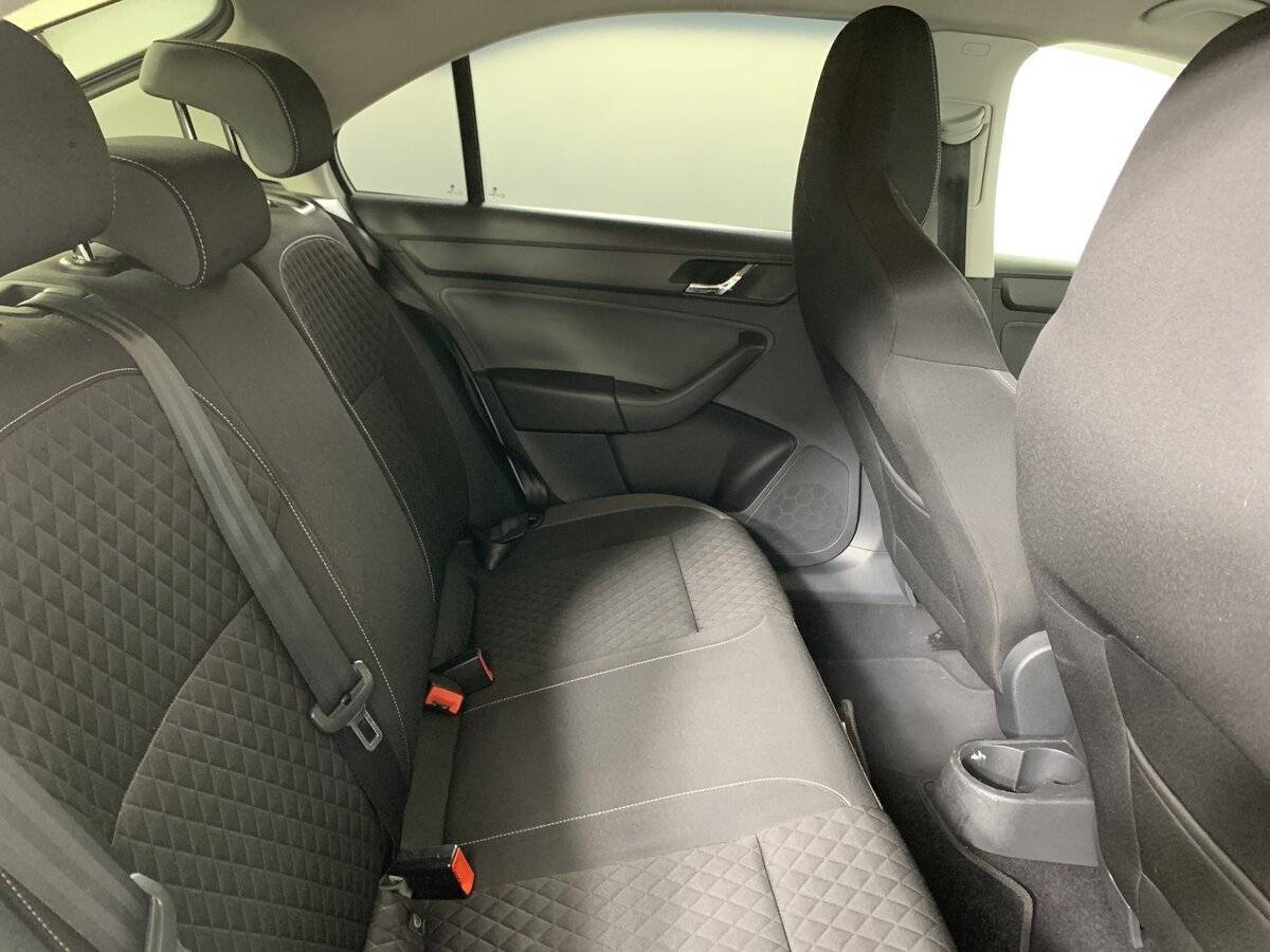 Skoda Rapid, 2016 Фото №17