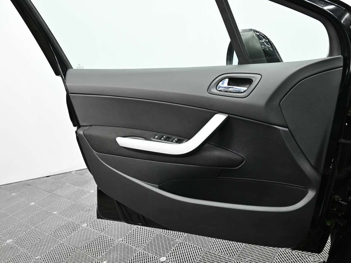 Peugeot 308, 2011 - 163 000 км. | Фото №6