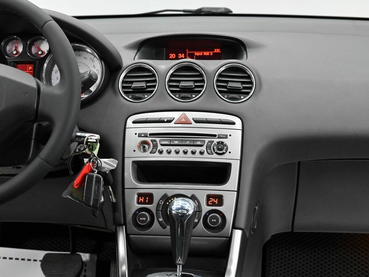 Peugeot 308, 2011 Фото №9