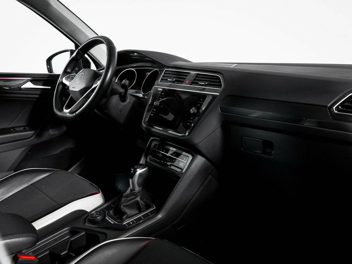 Volkswagen Tiguan, 2021 Фото №9