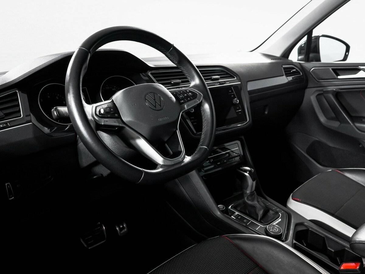 Volkswagen Tiguan, 2021 Фото №14