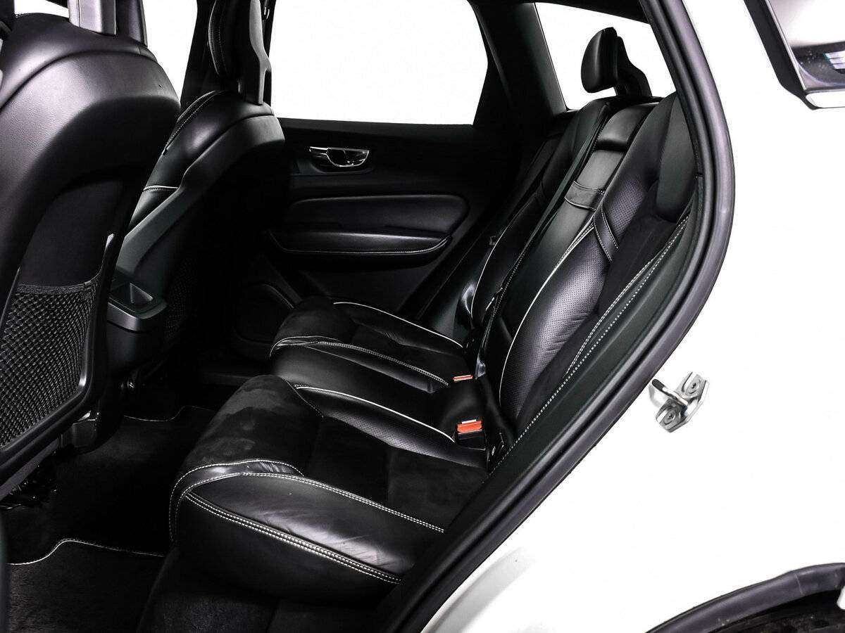 Volvo XC60, 2018 Фото №13