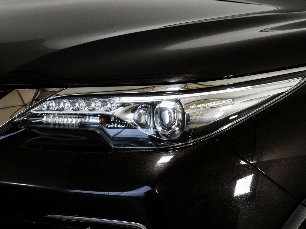 Toyota Fortuner, 2018 - 139 668 км. | Фото №2