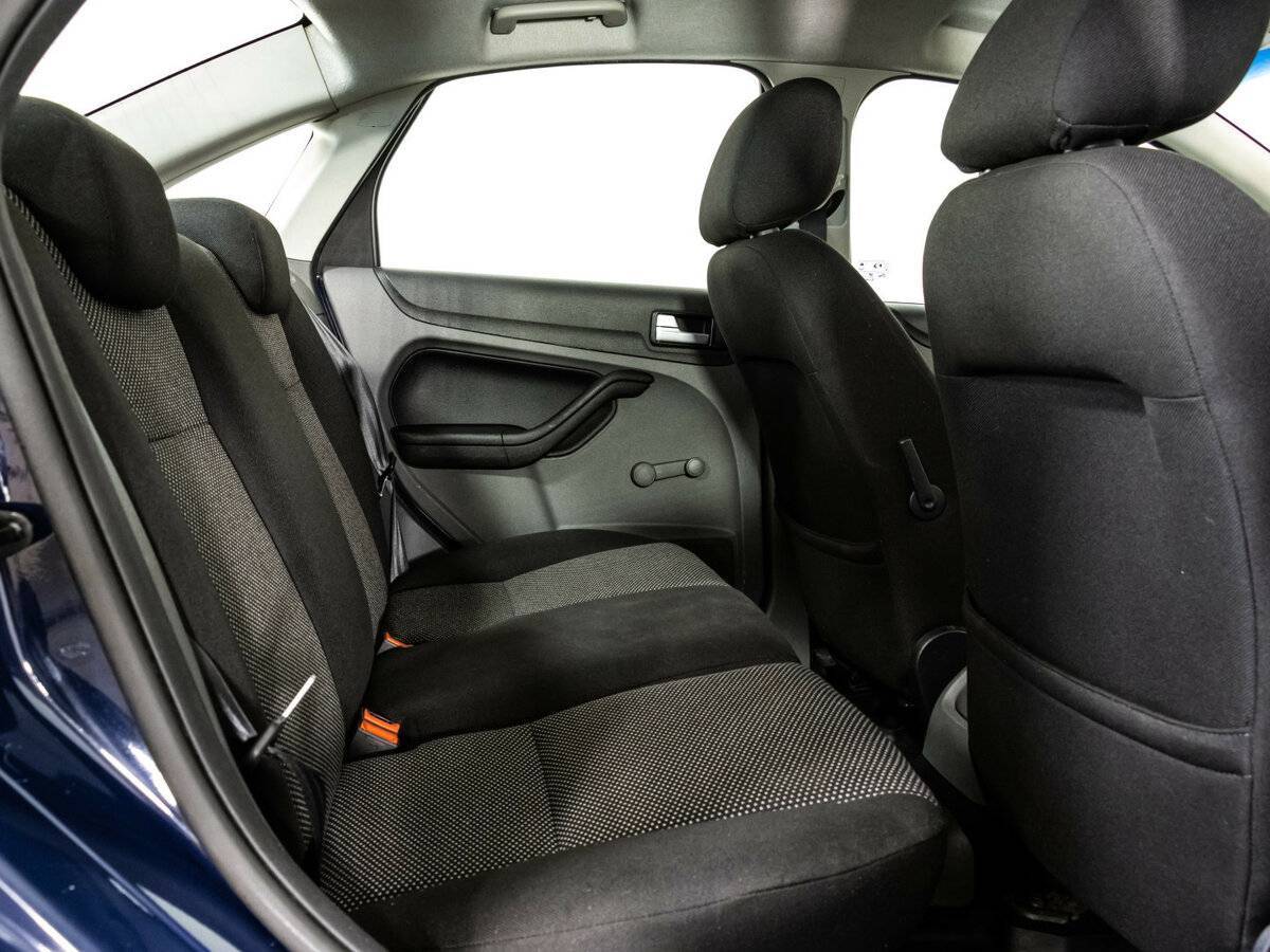 Ford Focus, 2010 Фото №10