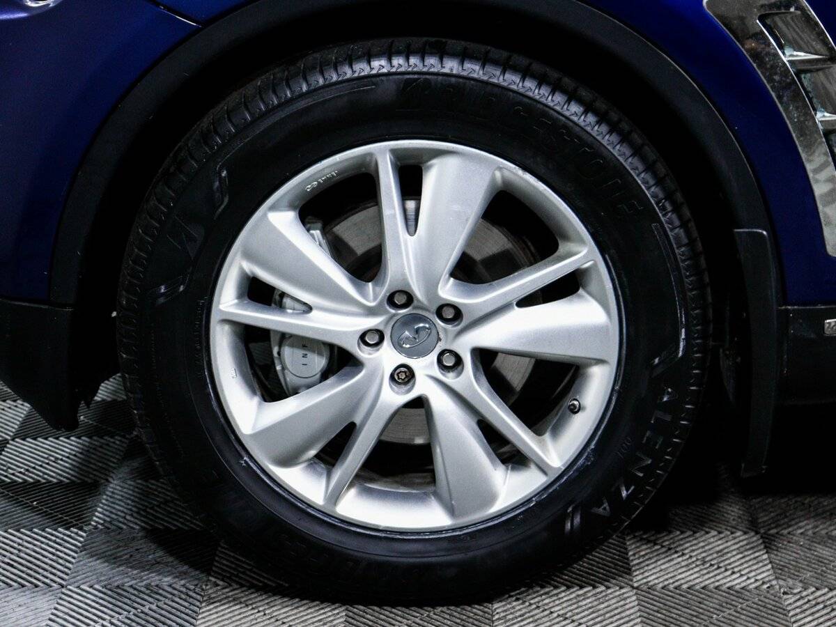 Infiniti FX37, 2012 Фото №15