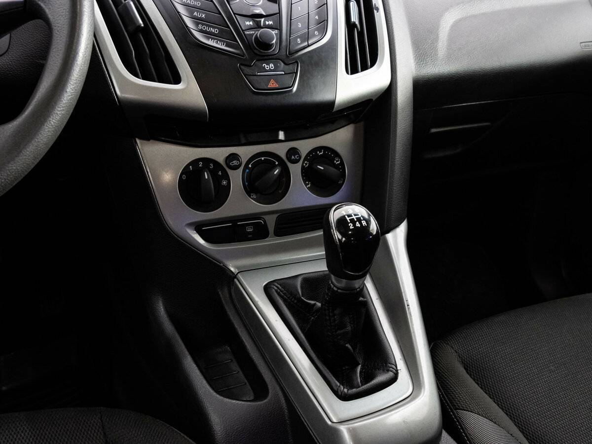 Ford Focus, 2011 Фото №12