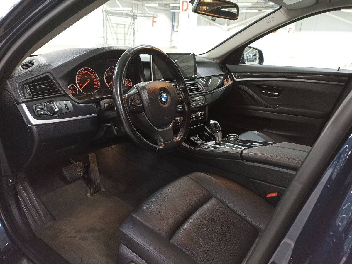 BMW 5 серии 520i, 2015 Фото №16