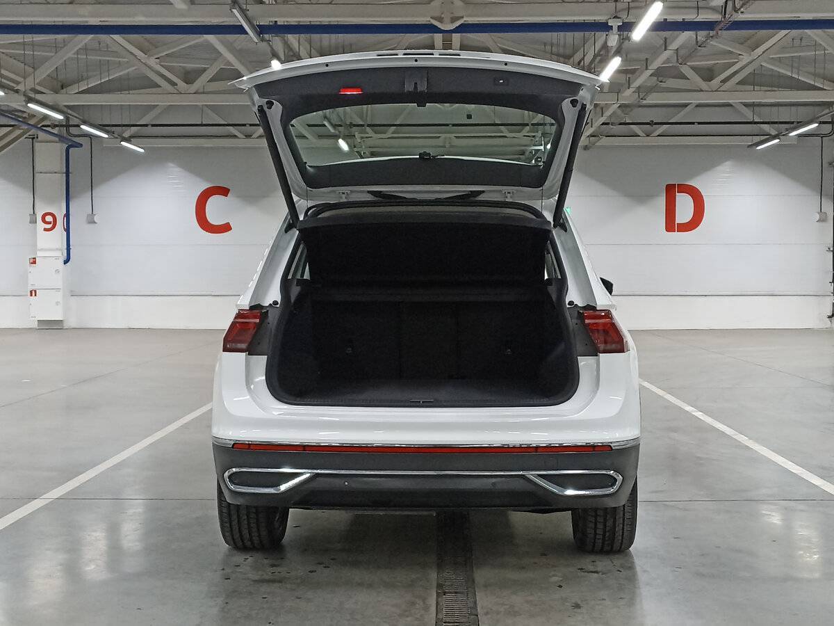 Volkswagen Tiguan, 2022 Фото №10