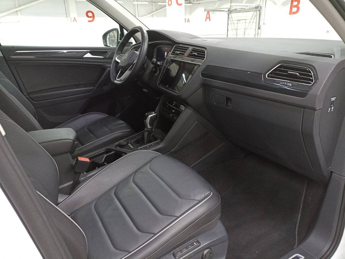 Volkswagen Tiguan, 2022 Фото №11