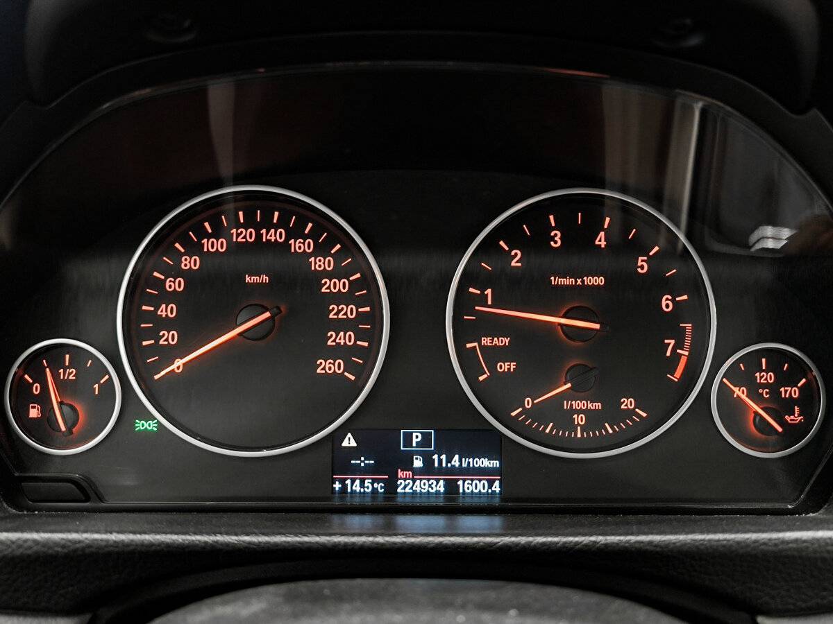 BMW 3 серии 320i, 2013 Фото №13