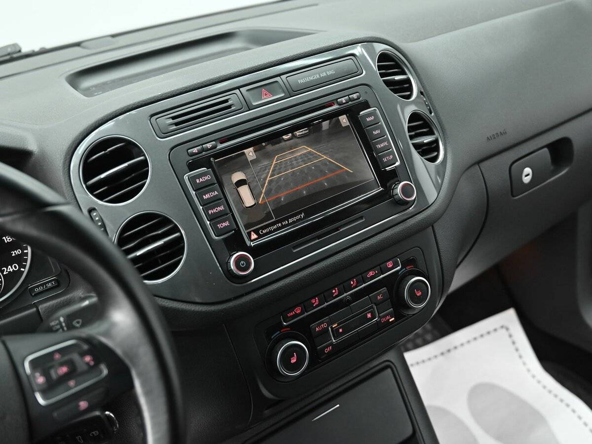 Volkswagen Tiguan, 2011 Фото №10