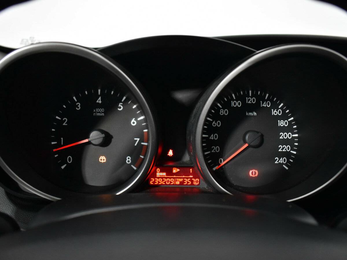 Mazda 3, 2011 Фото №12