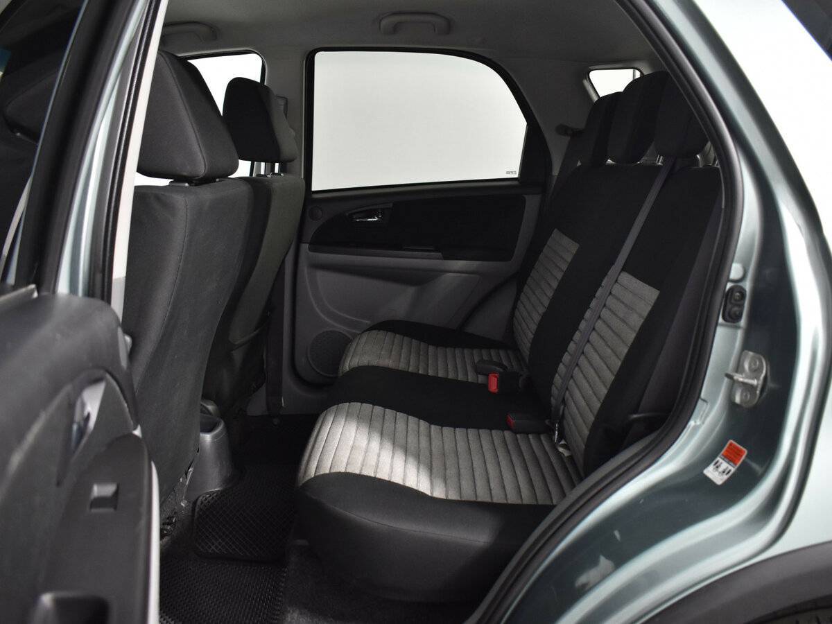 Suzuki SX4, 2011 Фото №12