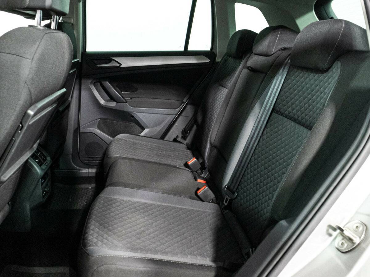 Volkswagen Tiguan, 2019 Фото №10