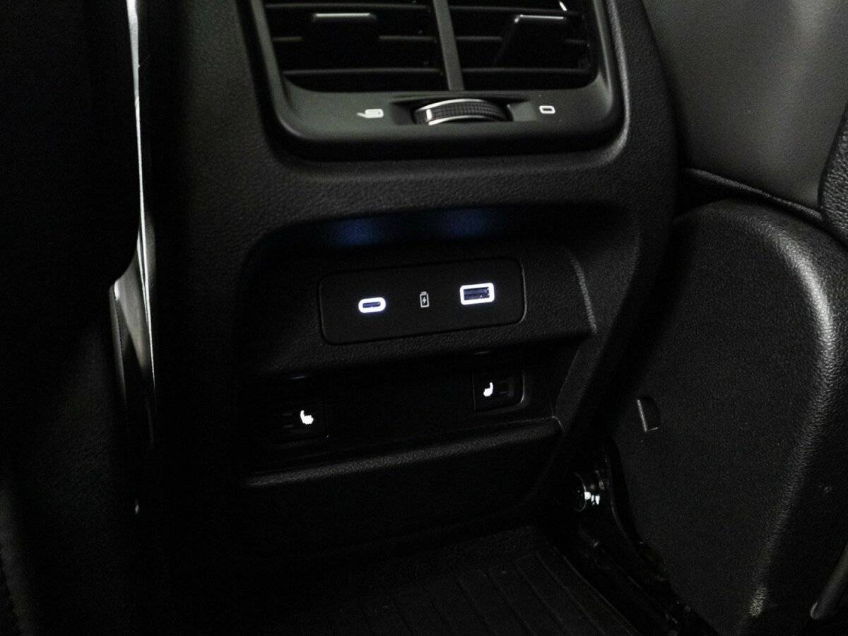 Geely Tugella, 2023 Фото №27