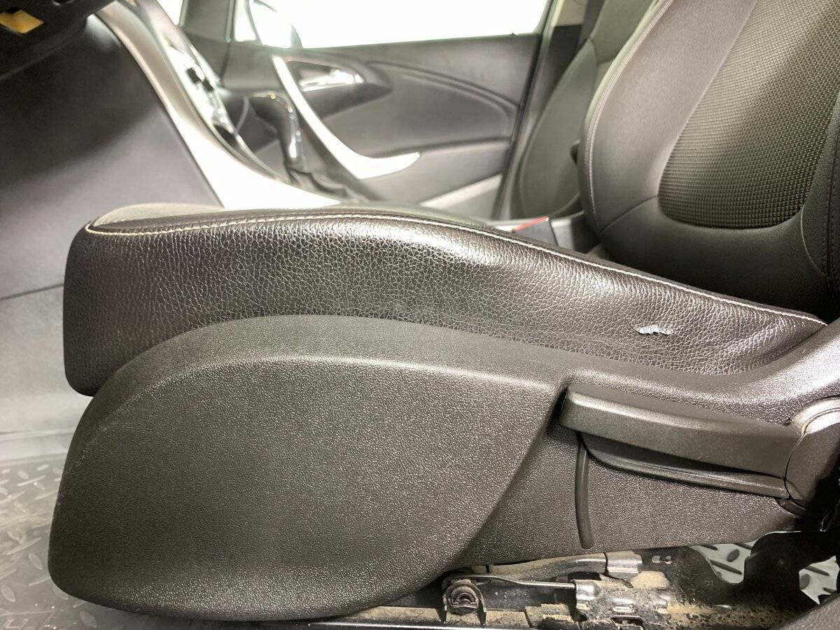 Opel Astra, 2011 Фото №16