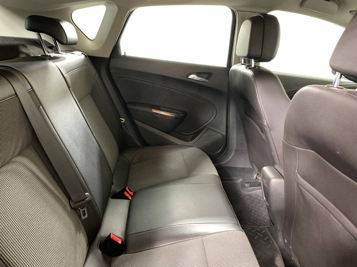 Opel Astra, 2011 Фото №17