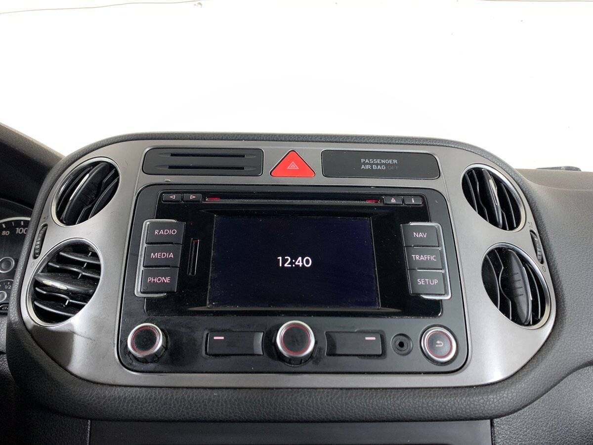 Volkswagen Tiguan, 2011 Фото №15