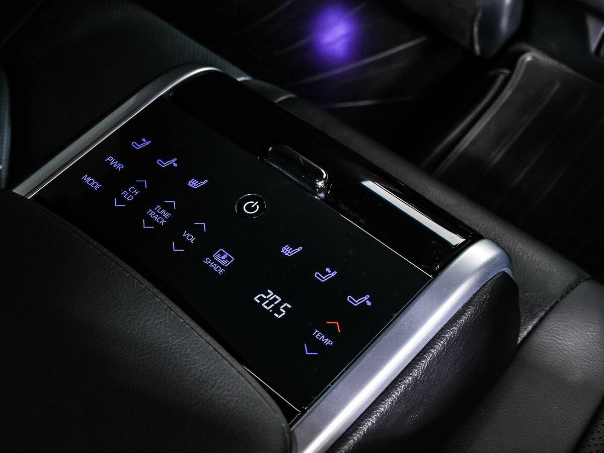 Toyota Camry, 2021 Фото №16