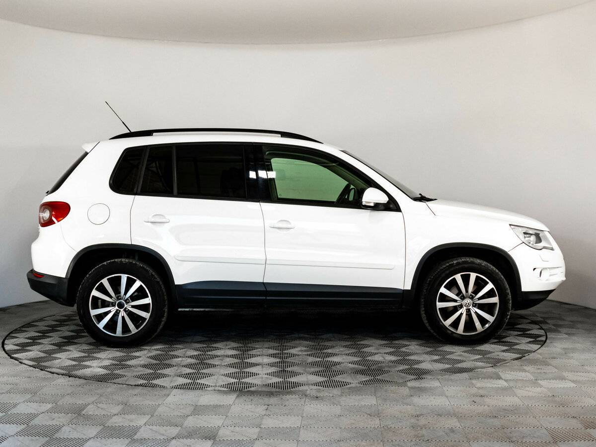 Volkswagen Tiguan, 2010 - 309 371 км. | Фото №4