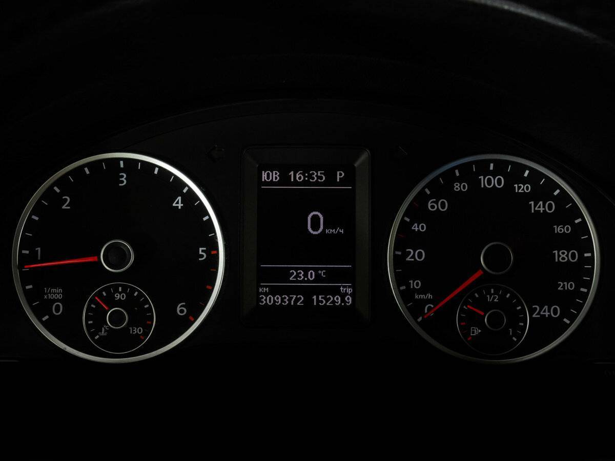 Volkswagen Tiguan, 2010 Фото №18