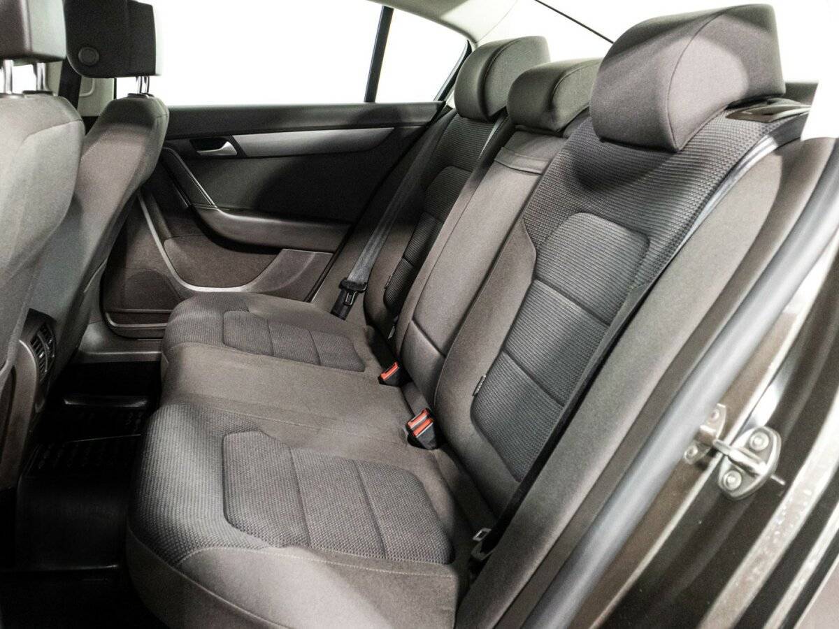 Volkswagen Passat, 2011 Фото №10