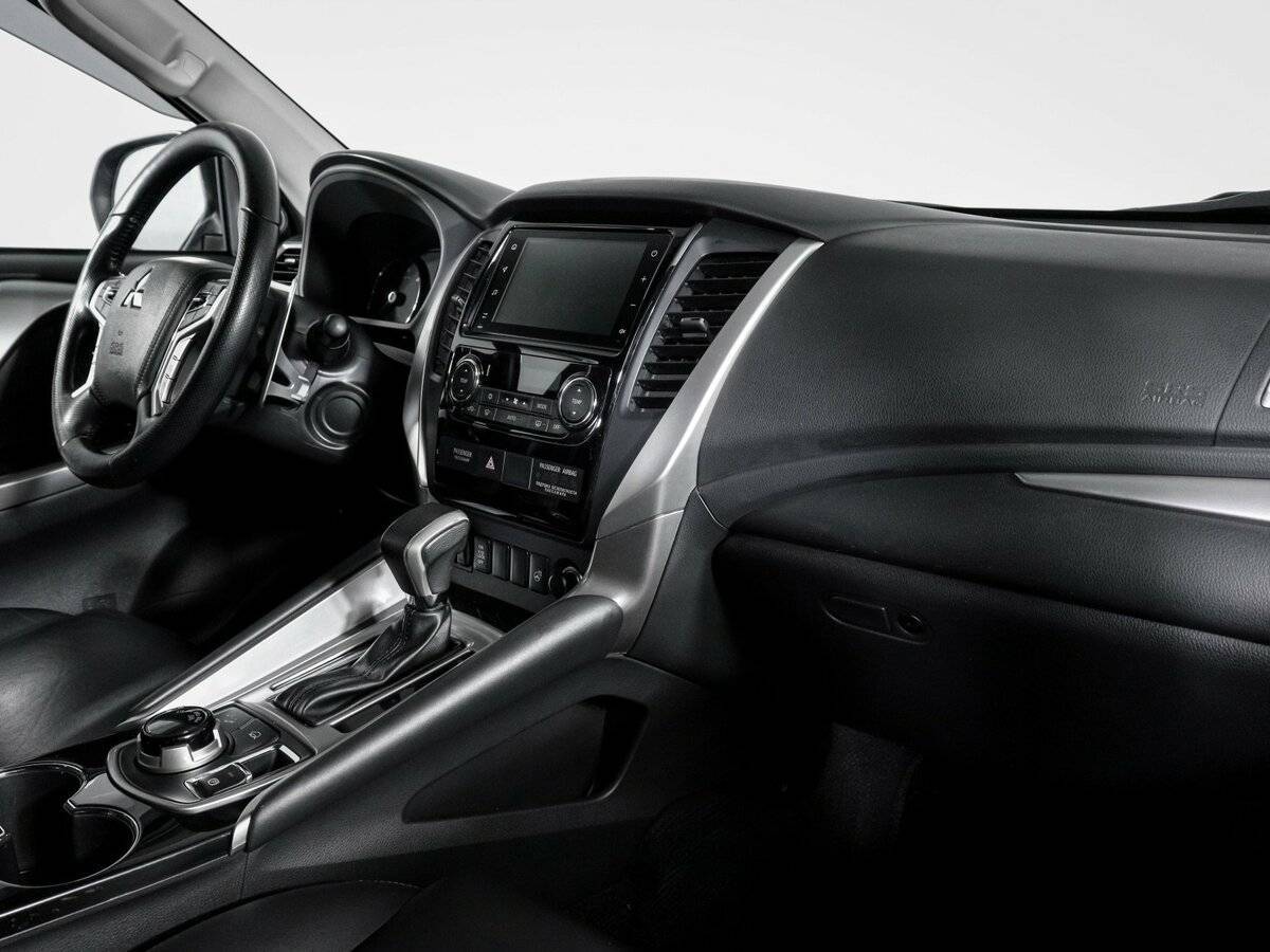 Mitsubishi Pajero Sport, 2020 Фото №7