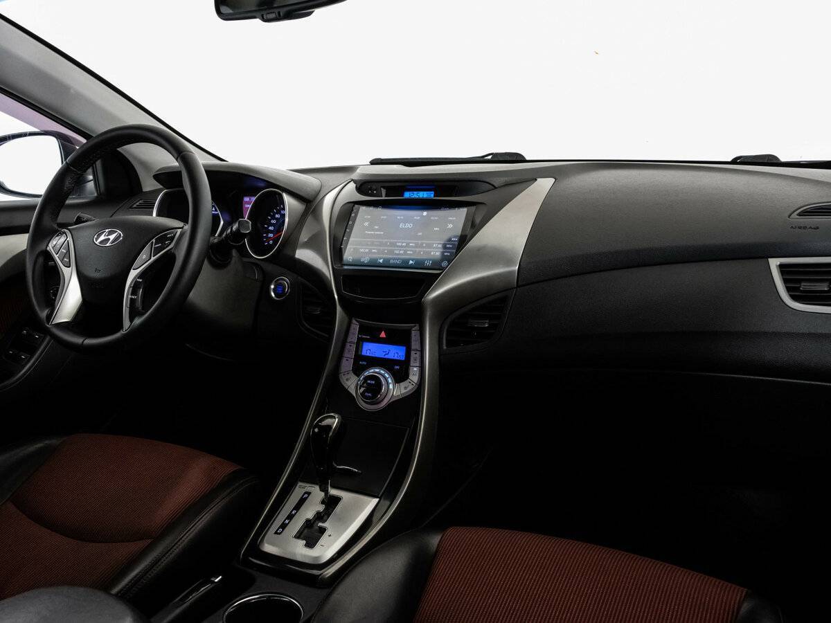 Hyundai Elantra, 2011 Фото №7