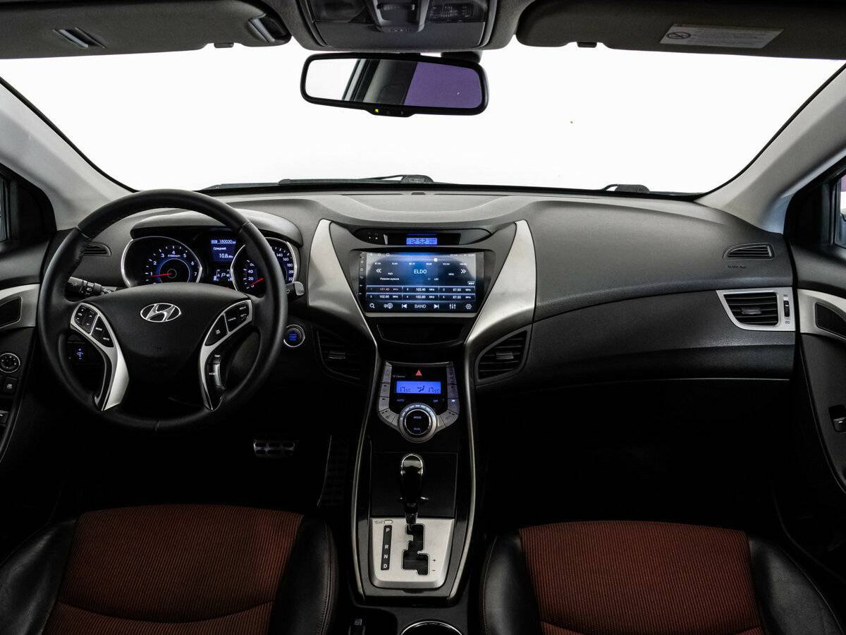 Hyundai Elantra, 2011 Фото №8