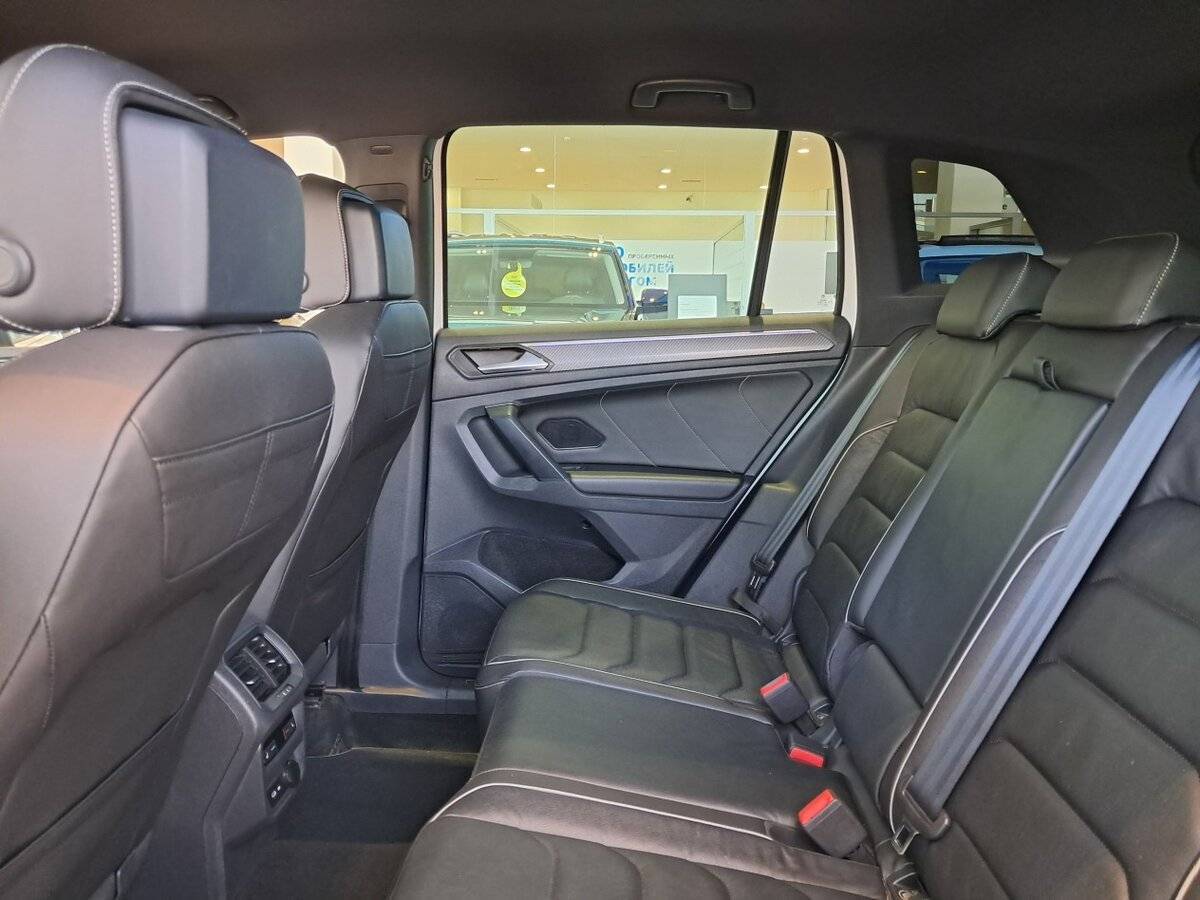 Volkswagen Tiguan, 2021 Фото №12