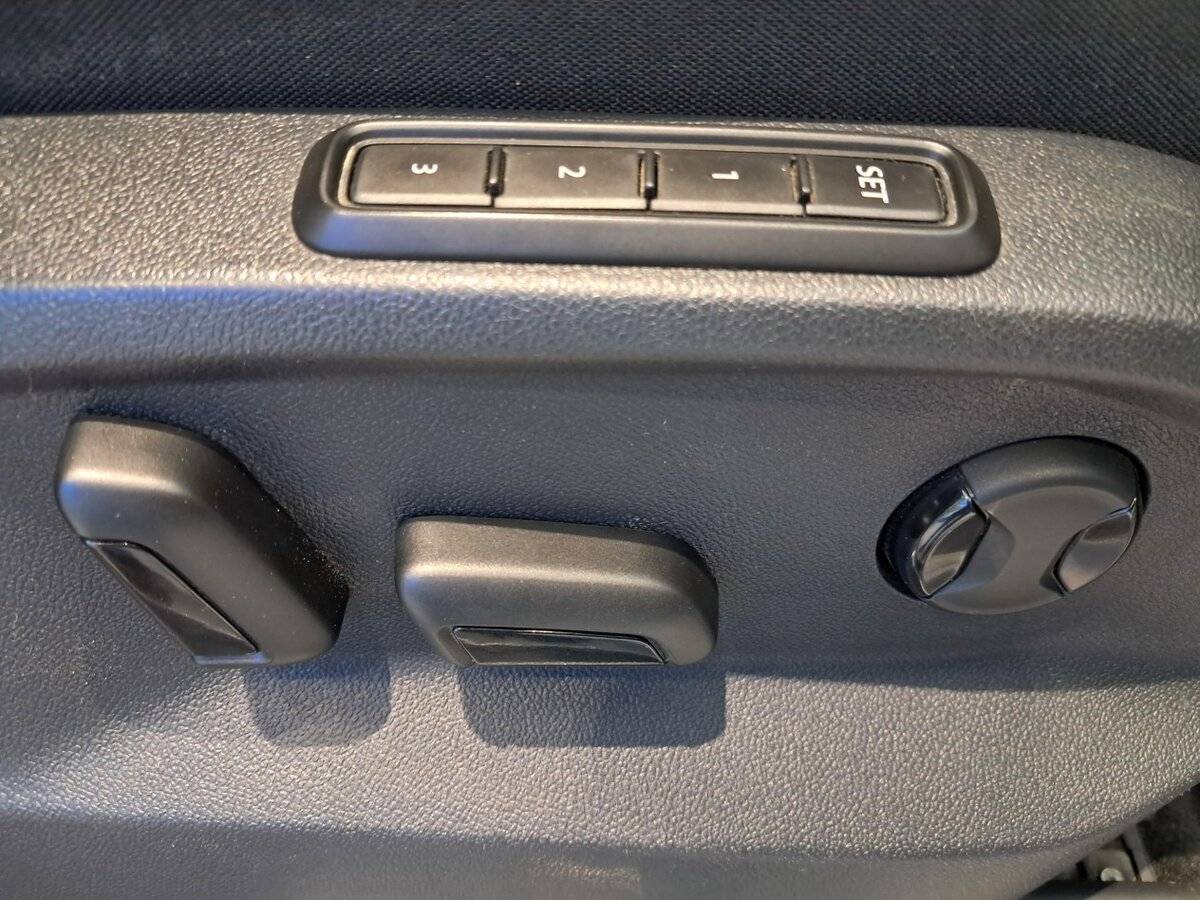 Volkswagen Tiguan, 2021 Фото №20