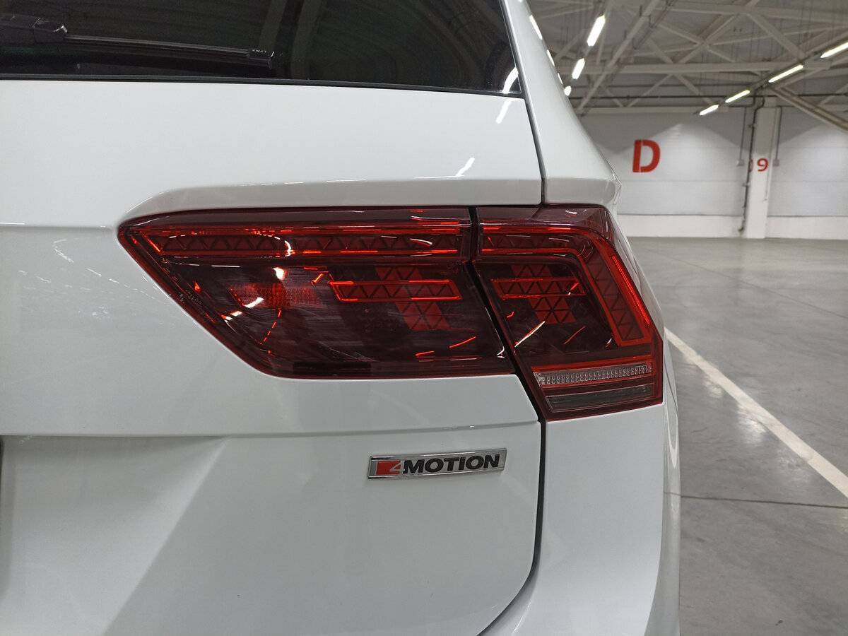 Volkswagen Tiguan, 2020 Фото №9