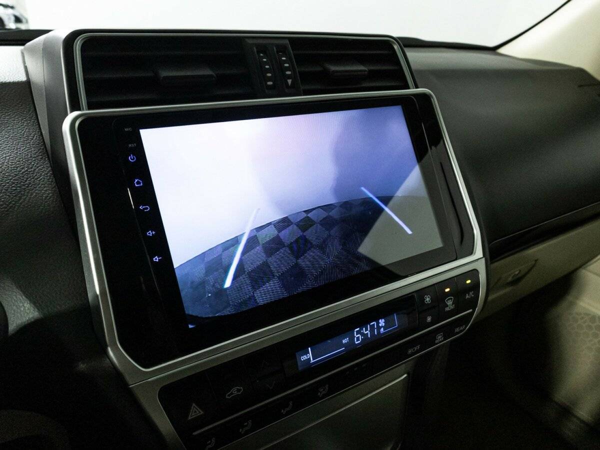 Toyota Land Cruiser Prado, 2022 Фото №17