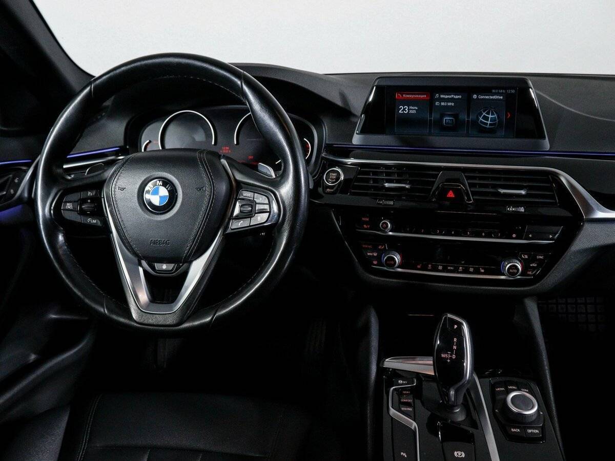 BMW 5 серии 520d xDrive, 2018 Фото №12