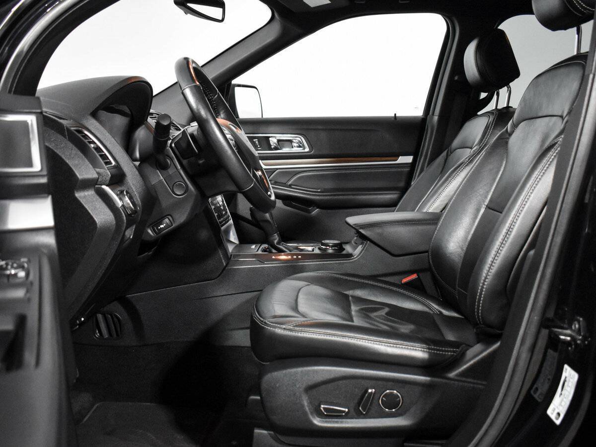 Ford Explorer, 2016 Фото №10