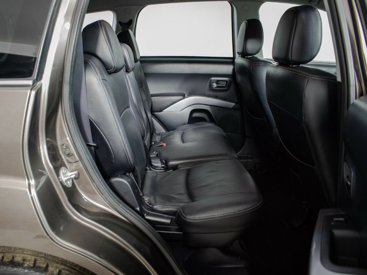 Peugeot 4007, 2010 Фото №9