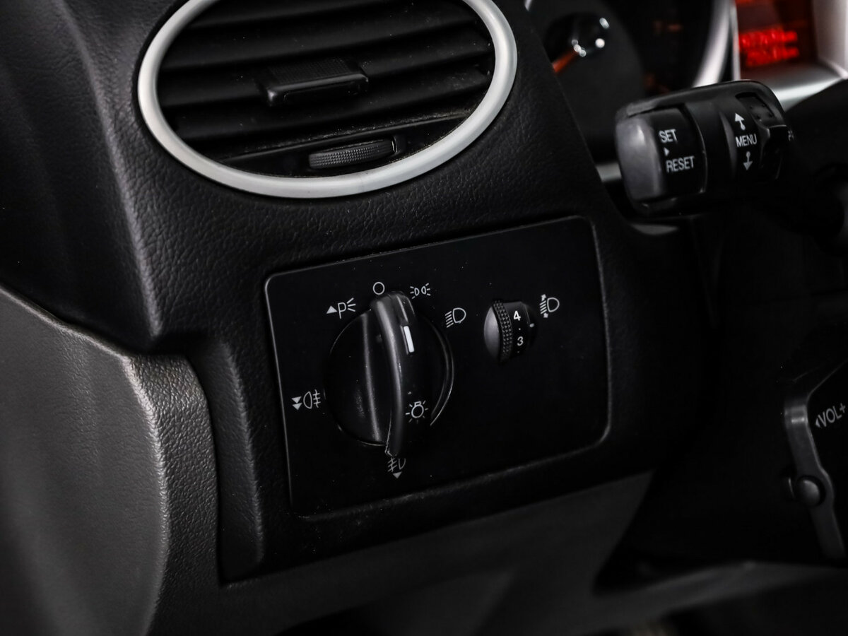 Ford Focus II Рестайлинг, 2009 Фото №18